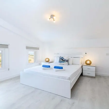 Willa Sirens House *